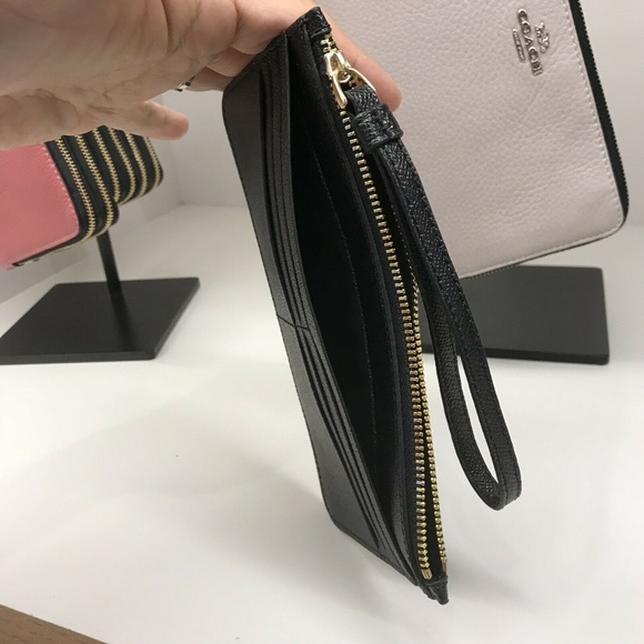 F39236 Wallet Wristlet Black Crossgrain Leather - Picture 5 of 6